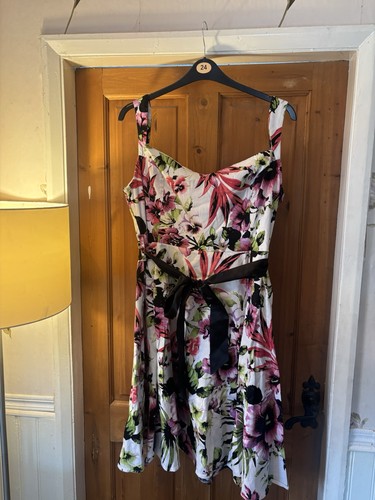 Floral knee length dress - knee,